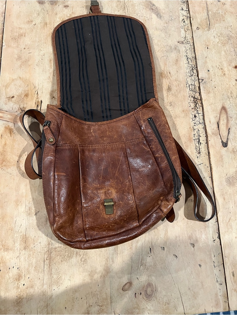 Frye leather backpack - pre-VC - Picture 3 of 5